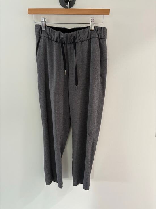 lululemon athletica Pants - Lululemon On the Fly Crop Pants Size 4